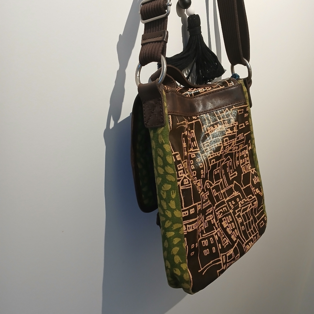 Fossil Key-Per City Scene Crossbody Or Shoulder Messenger Bag - Picture 7 of 14